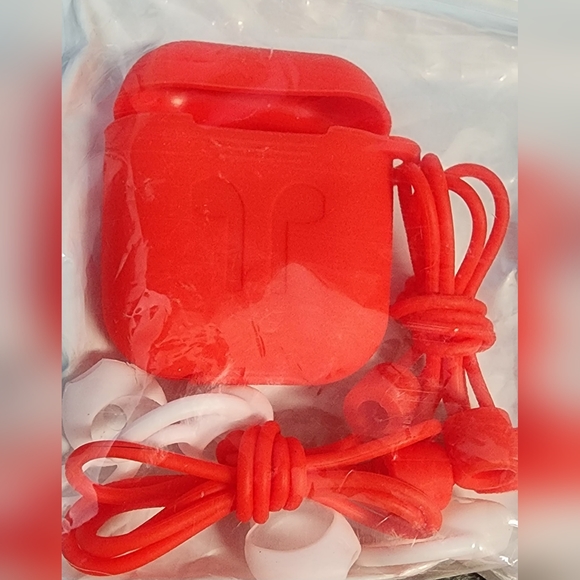 NEW NEVER USED 2 air pod cases - Picture 3 of 6